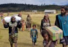 Kapolri Salurkan 264,7 Ton Beras dan 1.500 Sembako bagi Warga Papua Terdampak Kekeringa