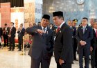 Mentan Amran Bersama Presiden Terpilih Prabowo Subianto Saat Bincang - bincang di Gedung Nusantara II