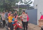 Kapolsek Duren Sawit Gelar Pembagian Takjil Bersama Ibu Bhayangkari untuk Masyarakat