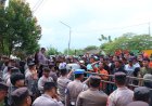 Ratusan Personil Polres Pekalongan Amankan Audiensi Warga Sijambe