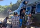 Haru TNI Awak Heli Pengantar Logistik saat Diberi Sepikul Durian dari Warga Terisolasi Gayo Lues