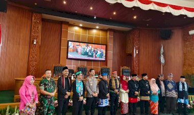 Wali Kota dan Wakil Wali Kota Hadiri Rapat Paripurna Hari Jadi ke-25 Kota Depok