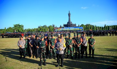 TNI-Polri Gelar Apel Pengamanan World Water Forum Ke-10 di Bali
