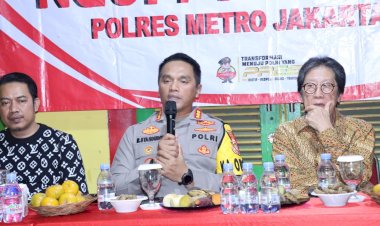 Kapolres Jakarta Barat dan Warga Meruya Utara Bahas Kamtibmas dalam Suasana Santai Bertajuk Ngopi Kamtibmas
