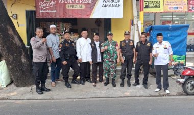 Sambangi Pokdarkamtibmas, Bhabinkamtibmas Bersama Unsur 3 Pilar Kelurahan Petukangan Utara Sampaikan Pesan Pilkada Damai