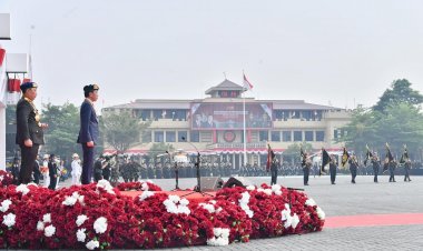 Presiden Jokowi Hadiri Apel Kesiapan Pengamanan Pelantikan Presiden dan Wakil Presiden 2024