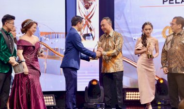Polri Raih Penghargaan Lembaga Dengan Pelayanan dan Komunikasi Terbaik