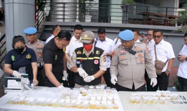 Tes Urine Mendadak di Polres Metro Jakarta Barat, 119 Personel Diperiksa