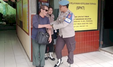Unit Propam Polsek Ciputat Timur Berikan Pelayanan Prima kepada Tuna Netra Saat Membuat Laporan