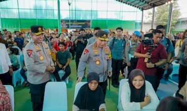 Kunjungi Polda Sumut, Kapolri Tinjau Renovasi Masjid hingga Bakti Sosial