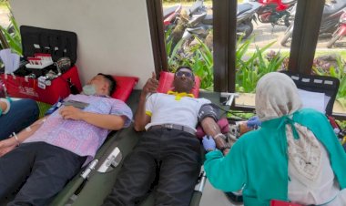 Jelang Sambut HUT RI ke 78, Ratusan Warga Perumahan Savia Ciater Lakukan Donor Darah
