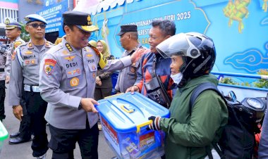 Irwasum Polri Turun Langsung Pantau Operasi Mudik 2025, Berikan Motivasi dan Edukasi Keselamatan