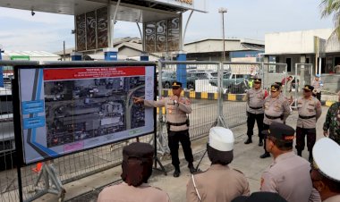 398 Personel Gabungan Amankan Aksi Unjuk Rasa FBTPI Tanjung Priok