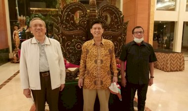 Catatan Hendry Ch Bangun