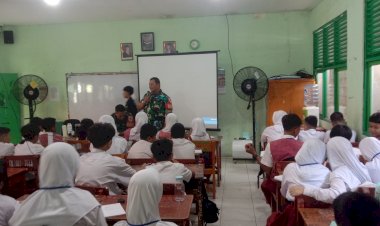 Perkuat Karakter Bangsa, Babinsa Koramil 06/Cempaka Putih Isi MPLS SMP Taman Madya 5 dengan Materi Bela Negara