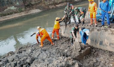 Dandim 0501/JP Pimpin Normalisasi Anak Sungai Ciliwung, Tekankan Pelestarian Lingkungan
