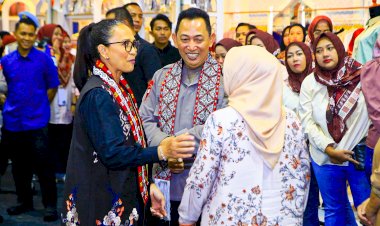 Kapolri Tinjau Bazar Kreasi Bhayangkari Nusantara 2025, Dorong Pertumbuhan UMKM