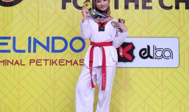 Prestasi Membanggakan: Almaira dan Humaira Juara 1 di Ajang Taekwondo UI