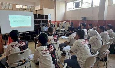 PLN UP2B DKI Jakarta dan Banten Luncurkan Program TJSL Konversi Kendaraan Listrik Di SMK Dinamika Pembangunan 1 