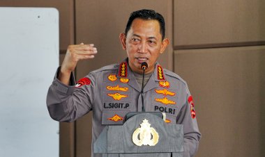 Tinjau Penanganan Karhutla Kalbar, Kapolri Ungkap Titik Api Terus Menurun