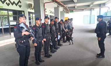 Brimob Polda Metro Jaya Laksanakan Sterilisasi Jelang Pertandingan Bali United vs Sulawesi United di Stadion Chandrabagha