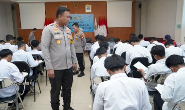 Wakapolres Jakut Tinjau Tes Psikologi Relawan SPPG Polri di Kelapa Gading