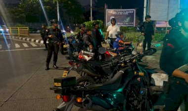 “Jaga Jakarta”, Brimob Polda Metro Jaya Gelar Patroli Dialogis Rayonisasi Ciptakan Rasa Aman di Tengah Masyarakat
