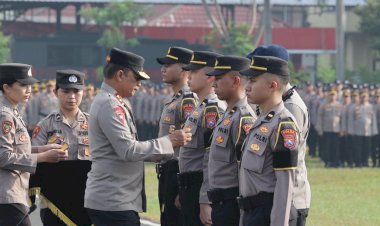 Kapolda Jatim Lepas 79 Personel Pamapta Maksimalkan Pelayanan Terpadu di Jajaran Polres
