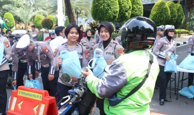Jumat Peduli Polda Metro Jaya: Sinergi Polisi dan Ojol Wujudkan Jakarta Aman dan Nyaman
