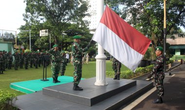 Letkol Inf Dian Aksmiyandita Inspektur Upacara Pengibaran Bendera Merah Putih 17-an di Makodim 0501/JP