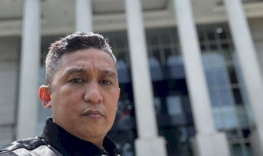 Pemecatan Advokat Kondang Firdaus Oiwobo: Naik Meja Berujung Tawa di Sidang MK