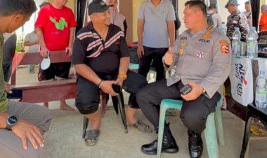 Astamaops Kapolri Tinjau dan Serahkan Bantuan untuk Korban Bencana di Aceh Tamiang