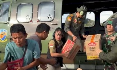 Ibu Bhayangkari Pandu Helikopter Bantuan ke Desa Terisolasi di Tapanuli Tengah