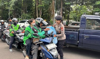 Polda Metro Jaya Rangkul Ojol dan PHL Lewat Jum’at Peduli: Kita Jaga Jakarta Bersama