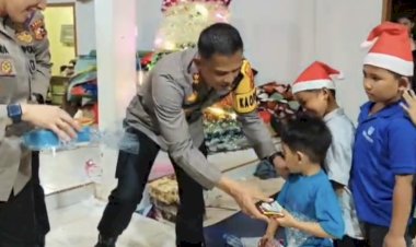 Rayakan Natal Bersama Warga Terdampak Bencana, Polri Hadir di Dua Gereja HKBP Tapanuli Utara