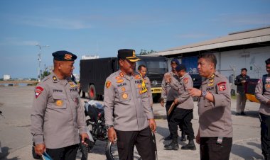 Kapal MV Egon Tiba di Pelabuhan Krueng Geukueh, Kapolres Lhokseumawe Terima Bantuan Polri
