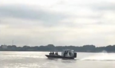 Polri Siagakan Swam Boat di Kutablang Bireuen, Bantu Mobilitas Warga Pascabencana