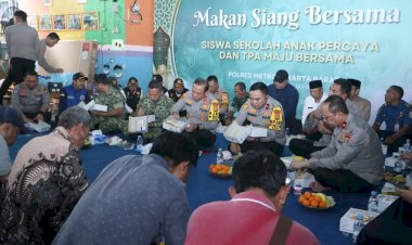 Kebersamaan di TPA Maju Bersama, Kapolda hingga Pangdam Jaya Makan Siang Bareng Warga