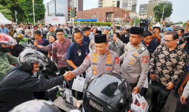 Bagikan Takjil dan Buka Puasa Bersama Bareng Insan Pers, Kapolri: Suara Media Suara Publik