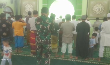 Satgas TMMD Depok Tarawih Bersama Warga di Masjid Baitul Rahim
