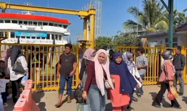 Aceh Mulai Bangkit, Pelabuhan Ulee Lheue Dipadati Wisatawan Sambut Kemeriahan Idulfitri