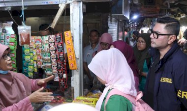 Satgas Pangan Polda Metro Jaya Sidak Harga Minyakita yang tidak sesuai dengan Harga Eceran Tertinggi di Pasar Minggu