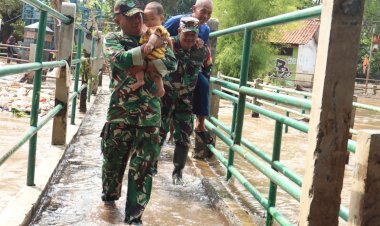Kodim 0506/Tangerang Sigap Bantu Warga Terdampak Banjir di Cipondoh, Puluhan KK Dievakuasi