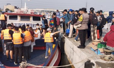 Polsek Sunda Kelapa Tingkatkan Pelayanan dan Pengamanan Wisatawan di Dermaga Kali Adem Menuju Kepulauan Seribu