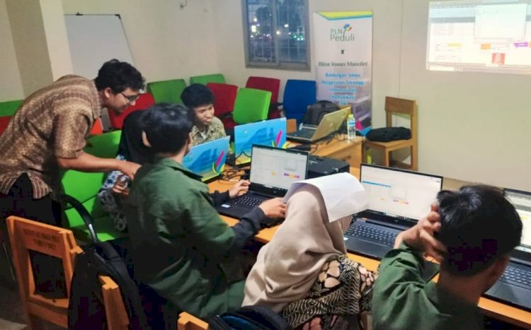 Program TJSL, PLN UIP2B Jamali Selenggarakan Bimbingan Teknis Pengelolaan Teknologi Informasi dan Komunikasi