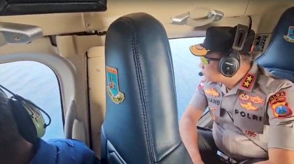 Kapolda Jatim Ikut Turun Cari Korban KMP Tunu Pratama yang Tenggelam di Selat Bali