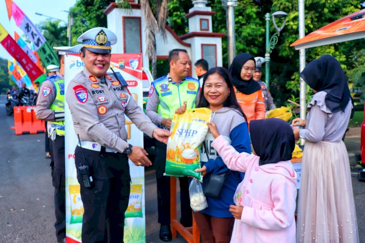Polres Pekalongan Gelar GPM di CFD Kajen, 2 Ton Beras Ludes Seketika