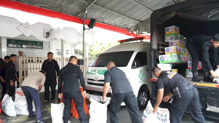 Menebar Kepedulian, Brimob Polda Metro Jaya Jalin Silaturahmi ke Kediaman Habib Ali Kwitang