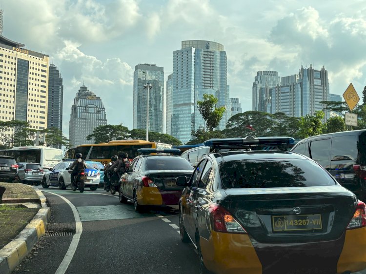 Patroli Skala Besar Polda Metro Jaya 'Sapu Bersih' Kawasan Rawan di Jakarta