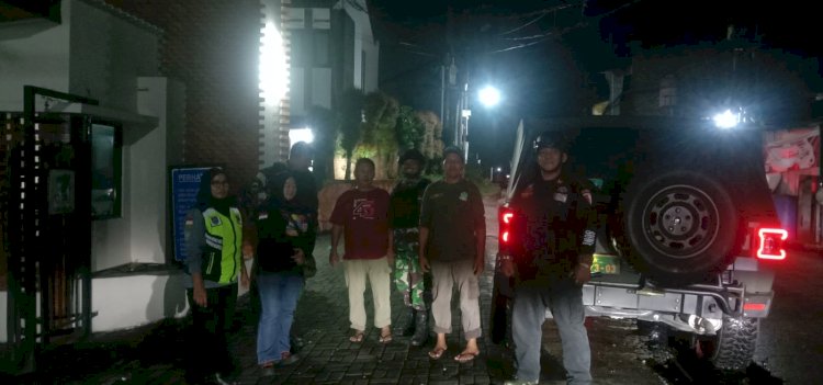 Koramil 06/Cimanggis Gelar Patroli Keamanan Malam Hari dengan Kendaraan Taktis Maung